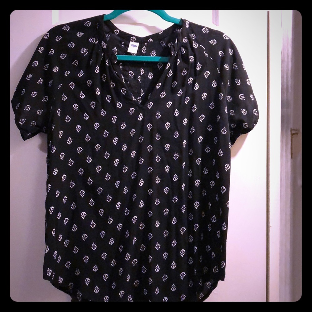 OLD NAVY black, short sleeved block print top